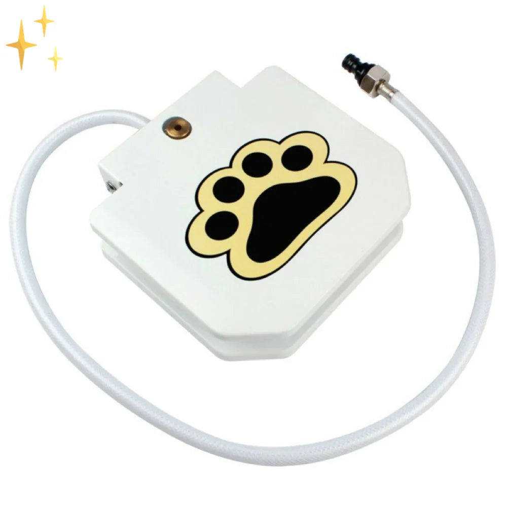 SplashPaw paw-activated water sprinkler