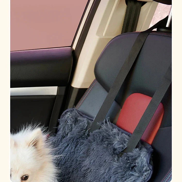 Seat belt attachment on the CloudPaw car mattress