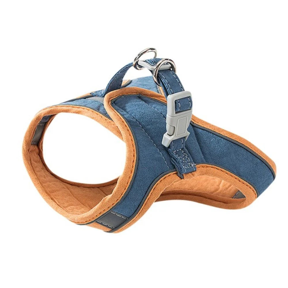 Adjustable straps on the Oscar cat harness