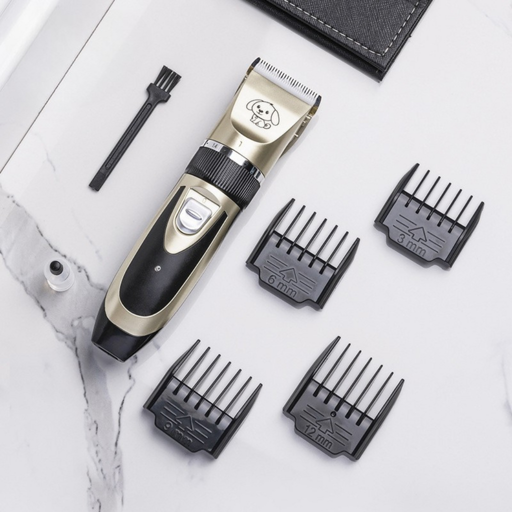 Ergonomic grip of the quiet dog clipper