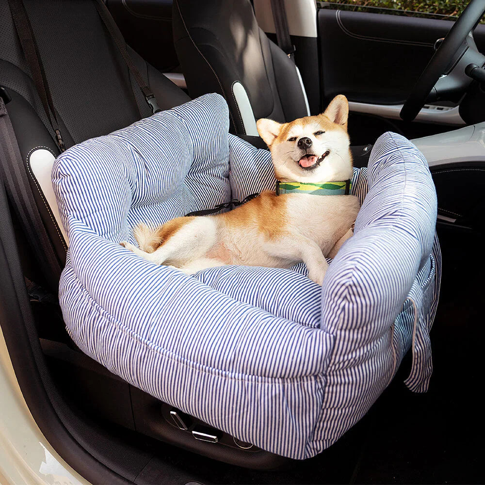 Side storage pockets on the TravelBuddy dog car bed