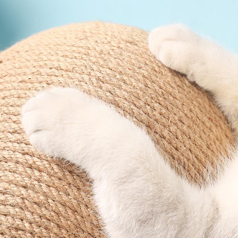 ScratchFun Wonderland durable cat scratching post