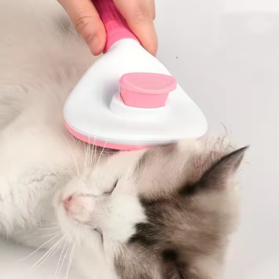 FurFree self-cleaning pet grooming brush