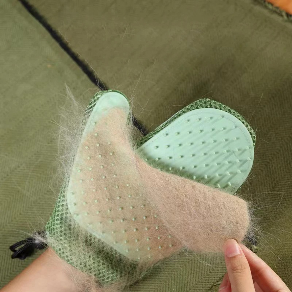 Cat grooming glove in blue