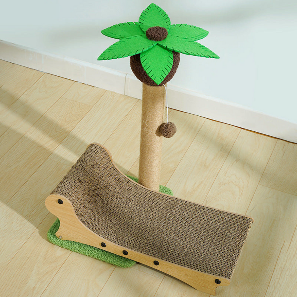 Palm tree cat scratcher with lounger detail