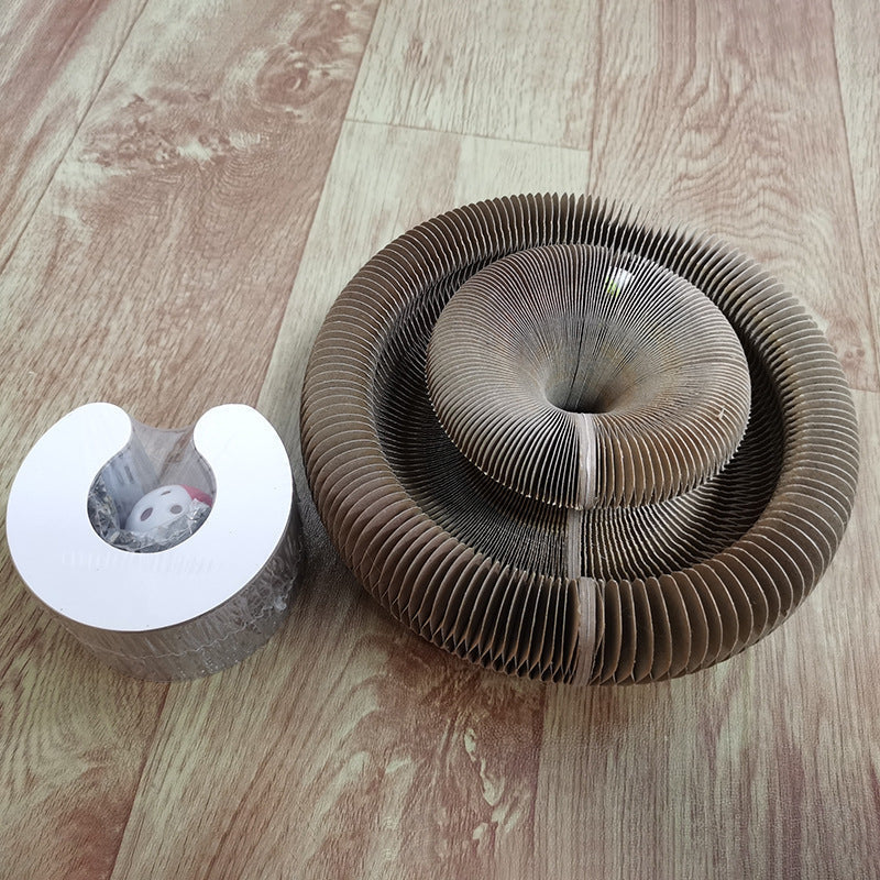 Scratch-resistant surface of the PlayPaw cat toy
