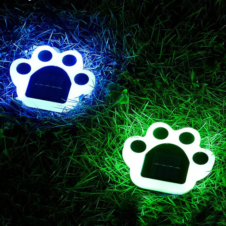 Solar panel on top of the PawsLumen garden light
