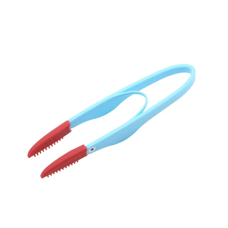 Fine rounded teeth of the pet tear stain comb