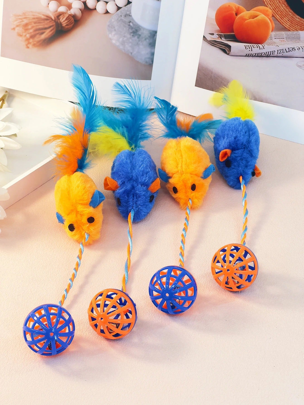 Bell ball attached to the plush mouse toy