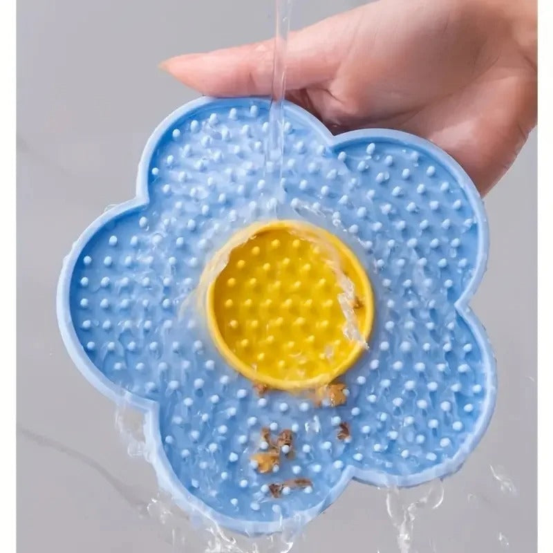 Sunflower lick mat in red