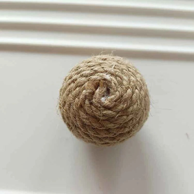 Sisal sound balls in assorted colours