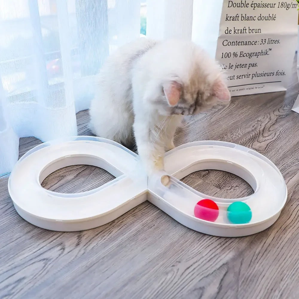 Teaser attachments on the turntable cat toy