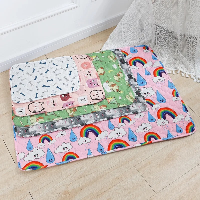 Non-slip backing of the washable pee pad