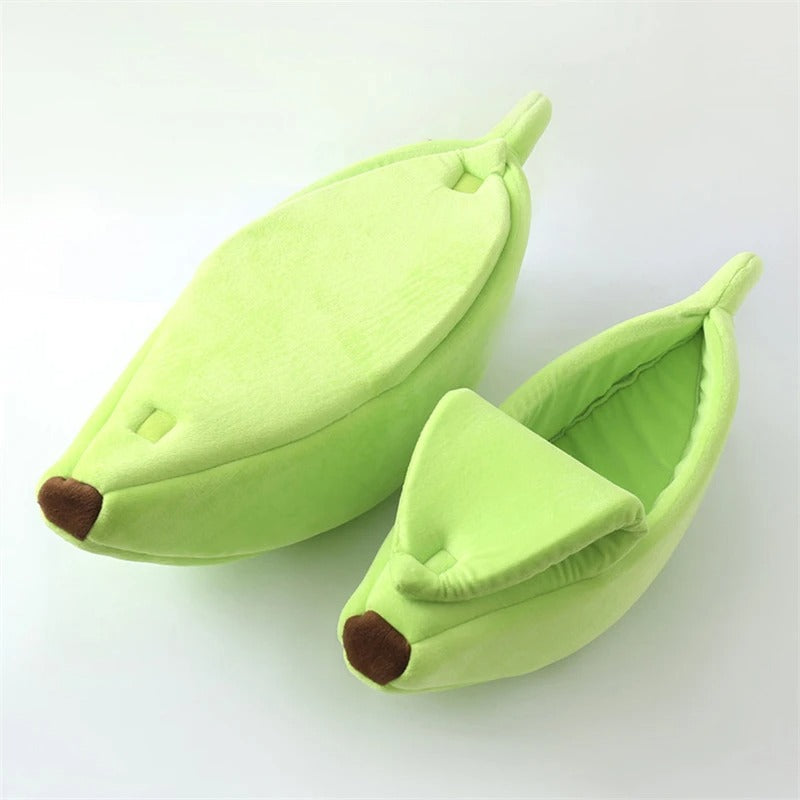Banana cat bed in green