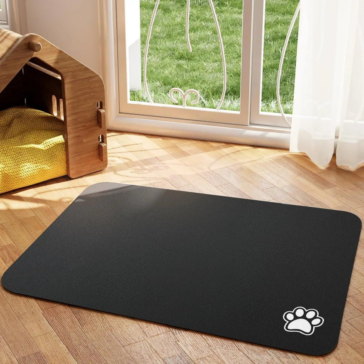 Absorbent non-slip pet feeding mat