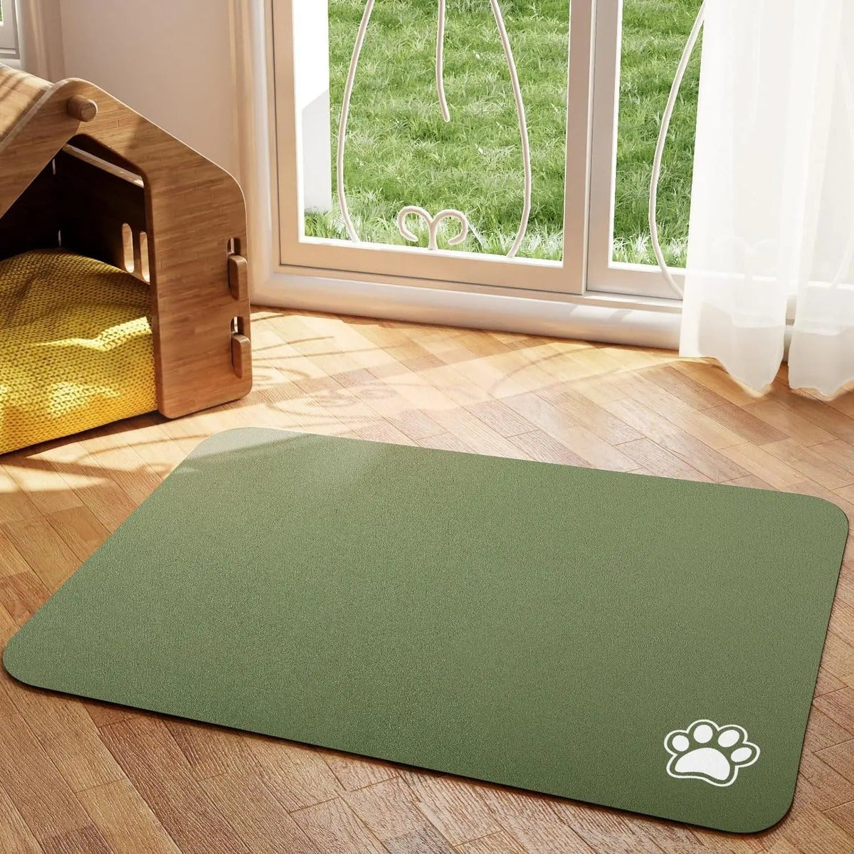 Non-slip backing of the pet feeding mat
