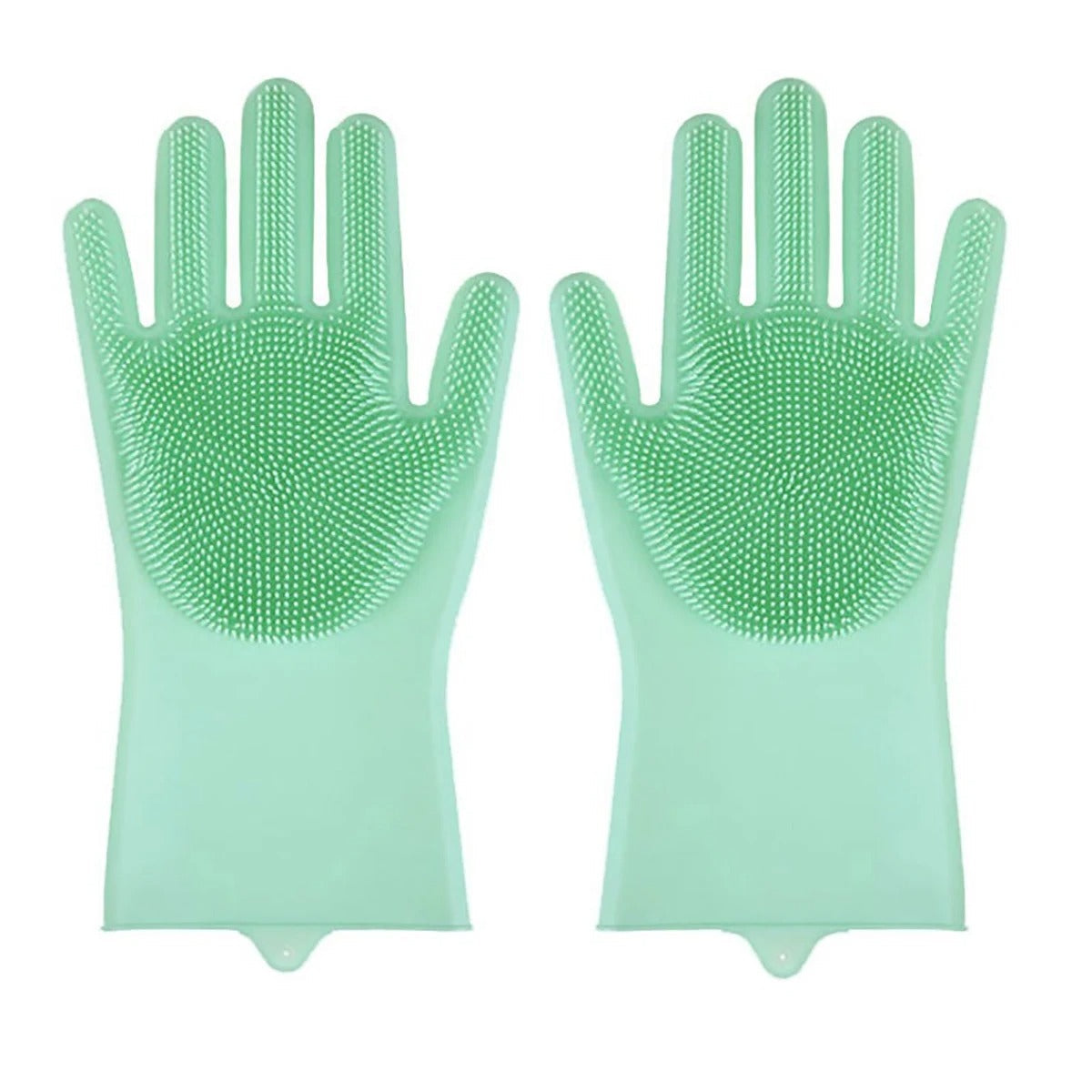 Using grooming gloves during a pet bath